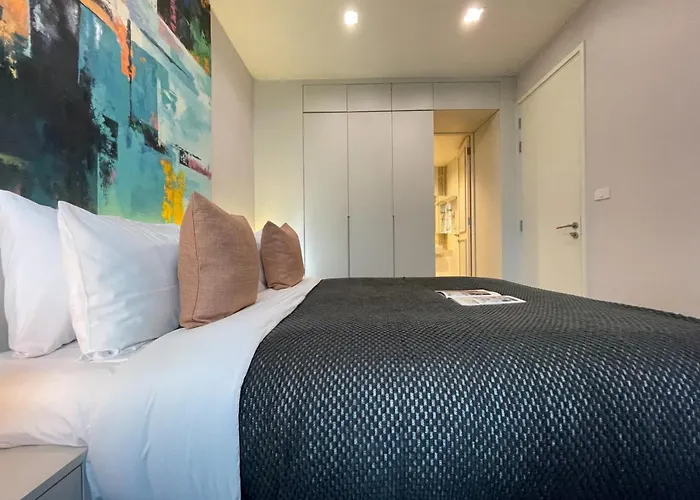 Near Bts L Fully Furnis L Pool And Sauna 公寓