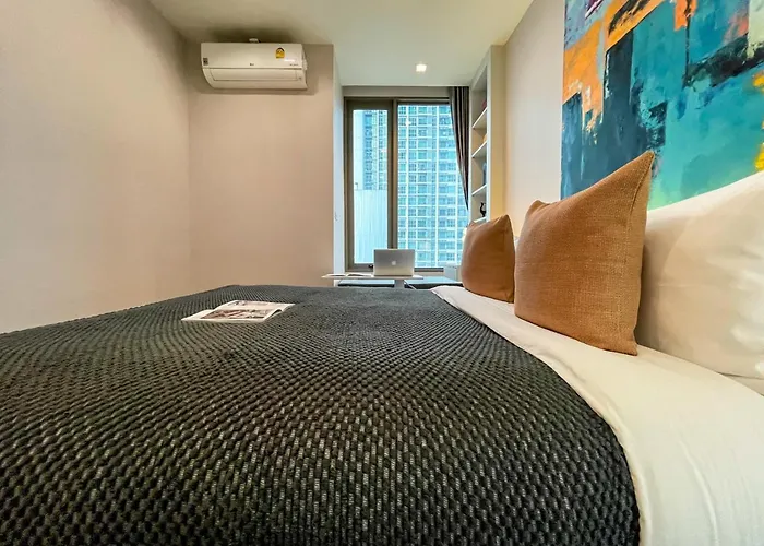 Near Bts L Fully Furnis L Pool And Sauna